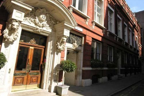 Traditional Style, Regal Connections in City of London Office Space