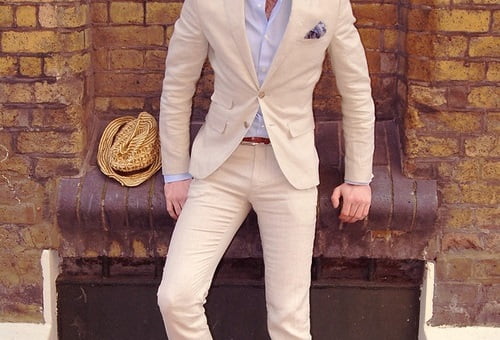 Dress Smart yet Savvy in the Unpredictable Hot Weather