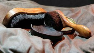 Shoe shining service for clients in office space for rent in London