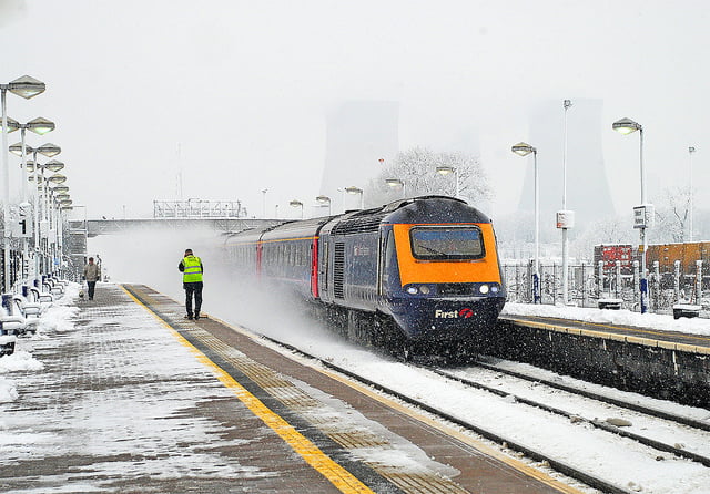 Workers Affected by Snow Urged Into Temporary Office Space in London